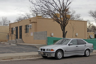 UNM Eightplex in Albuquerque, NM - Building Photo - Building Photo