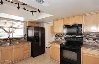 617 E Calle Bolo Ln in Goodyear, AZ - Building Photo - Building Photo