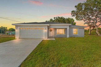 16588 SW 25th Terrace Rd in Ocala, FL - Foto de edificio - Building Photo