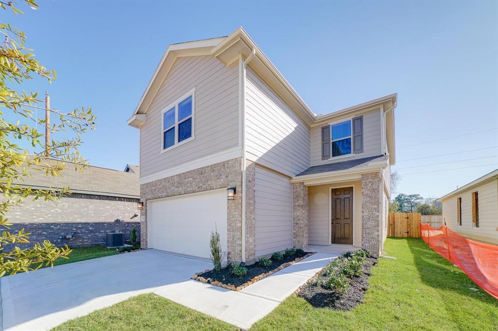 9307 Central Pl in Magnolia, TX - Foto de edificio