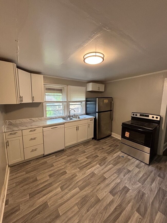 property at 918 Cleveland Ave