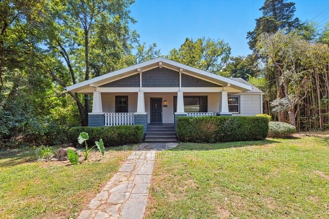 property at 5501 Lake Shore Dr