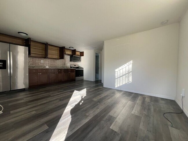 9318 Grandfield Rd in Thonotosassa, FL - Building Photo - Building Photo