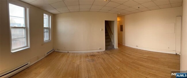 82 Park in Rutherford, NJ - Building Photo - Building Photo