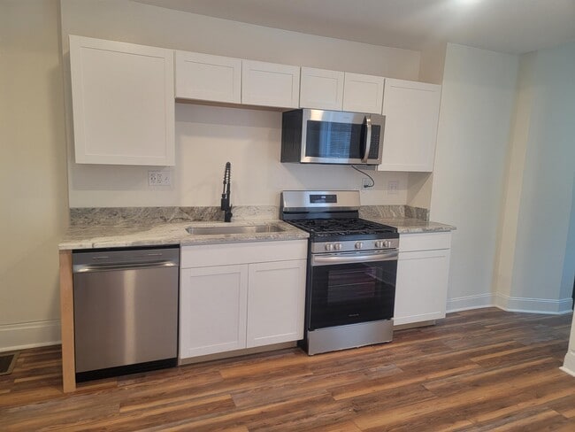 property at 1038 S Ohio Ave