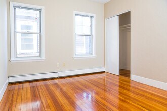 21 Pennsylvania Ave, Unit 23 in Somerville, MA - Foto de edificio - Building Photo