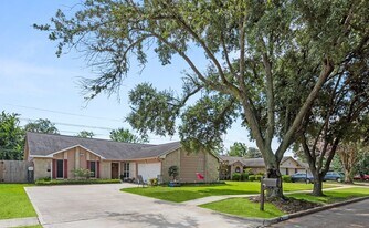 4914 Tain Dr in Houston, TX - Building Photo