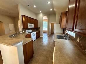 2047 Lulach Ln in Conroe, TX - Building Photo - Building Photo
