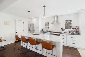 29 Half Moon Ln in Tarrytown, NY - Building Photo - Building Photo