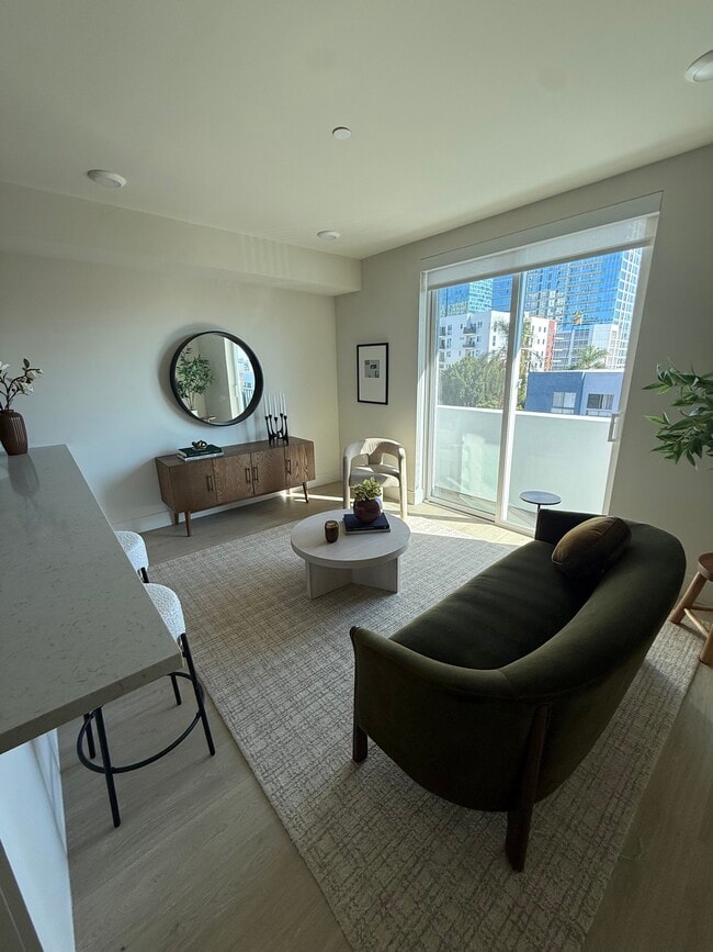 The Boutique in Los Angeles, CA - Building Photo - Building Photo