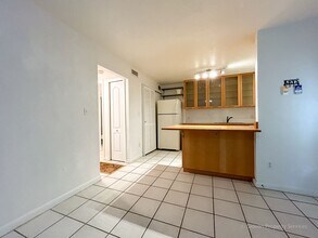 1015 SW 9th St in Gainesville, FL - Building Photo - Building Photo