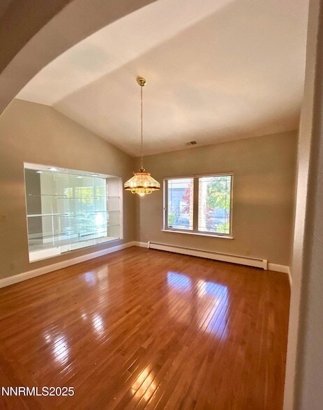 property at 3140 Scarlet Oaks Ct
