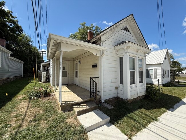 6 S Madison St in Greencastle, IN - Building Photo - Building Photo