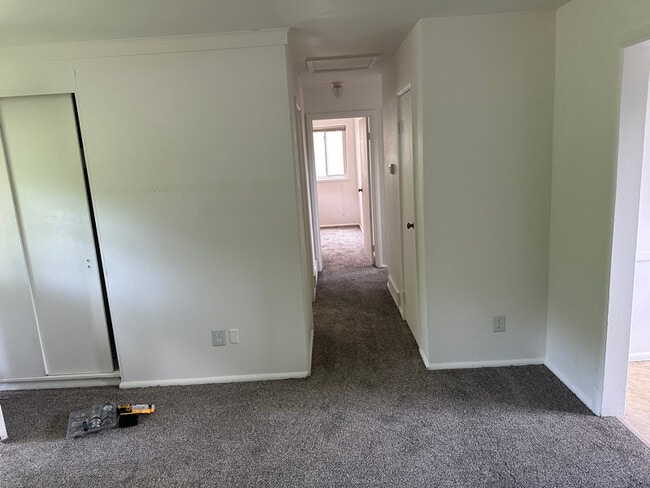 1118 Forest Rd in Charleston, WV - Building Photo - Building Photo