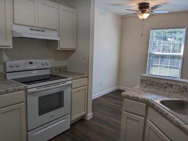Trails West Apartments in Farmington, MO - Building Photo - Building Photo