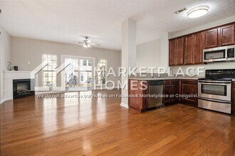 4157 Park Chase Dr in East Point, GA - Building Photo - Building Photo