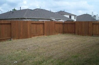 17414 S Summit Canyon Dr in Houston, TX - Building Photo - Building Photo