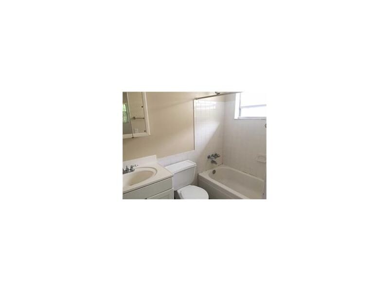 941 NW 45th St in Pompano Beach, FL - Building Photo