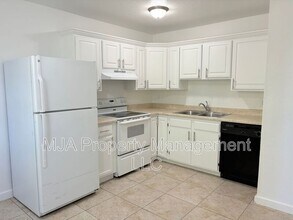 2523 S Lakecrest Dr in West Valley City, UT - Building Photo - Building Photo