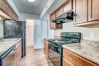 10 West Apartments in Indianapolis, IN - Foto de edificio - Building Photo