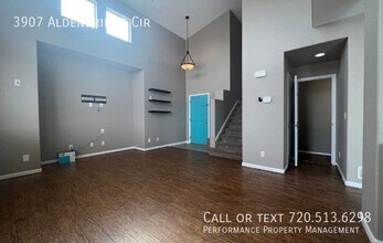 3907 E Aldenbridge Cir in Littleton, CO - Building Photo - Building Photo