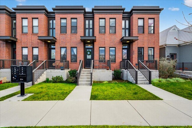 2846 California St in Denver, CO - Building Photo - Building Photo