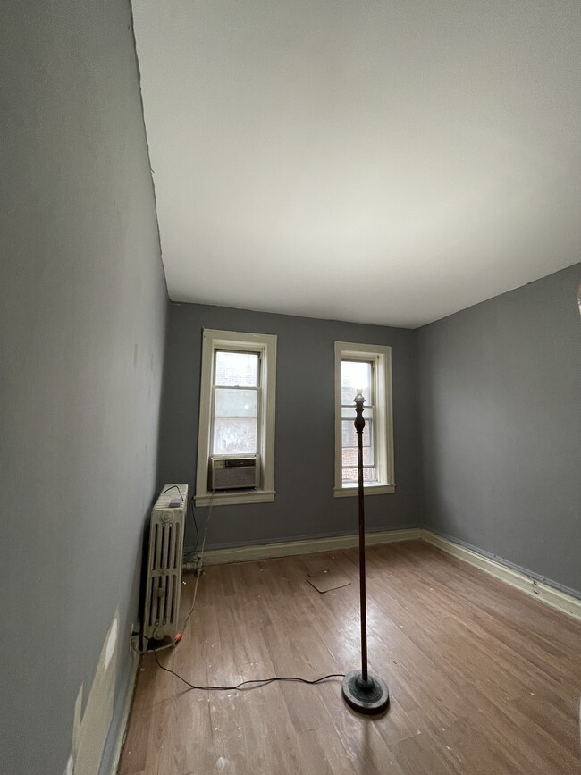 242 Lexington Ave, #6, Unit 6 in Jersey City, NJ - Building Photo - Building Photo