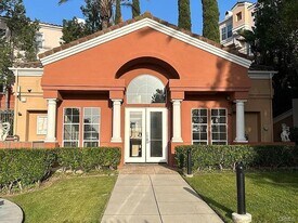 1020 S San Marino Way in Anaheim, CA - Building Photo