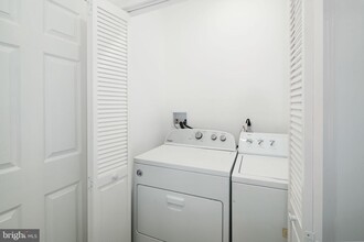 10 N 54th St in Philadelphia, PA - Building Photo - Interior Photo