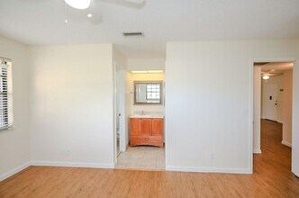 4464 Oak Terrace Dr in Greenacres, FL - Foto de edificio - Building Photo