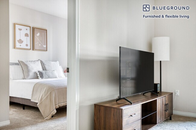 5416 Fair Ave-Unit -FL2-ID580 in Los Angeles, CA - Building Photo - Building Photo