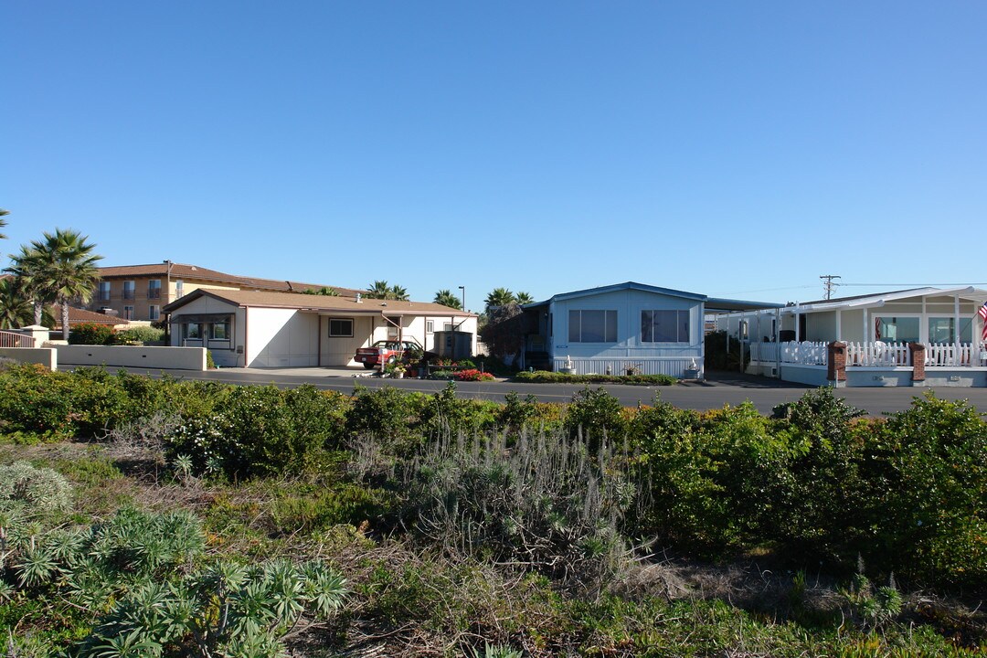 6530 Easy St in Carlsbad, CA - Building Photo