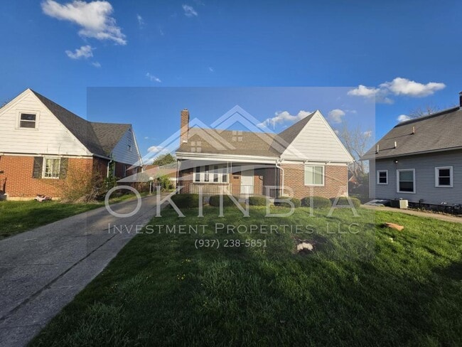 property at 2540 Catalpa Dr.