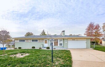 9210 Medallion Ct in St. Louis, MO - Building Photo - Building Photo