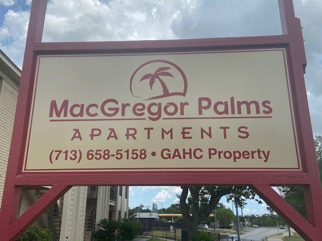 3641 N MacGregor Way-Unit -32 in Houston, TX - Building Photo