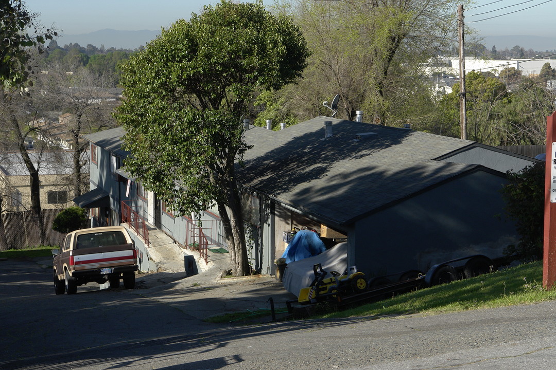 15963 Maubert Ave in San Leandro, CA - Building Photo