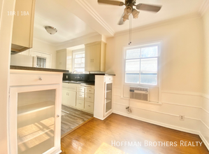 635 Ridgeley Dr-Unit -4A in Los Angeles, CA - Building Photo - Building Photo