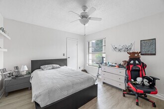 1599 Bayridge Pl in Wellington, FL - Building Photo - Building Photo