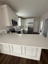 239 School St-Unit -2 in Lowell, MA - Building Photo - Building Photo