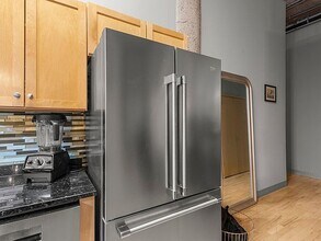 521 S 7th St, Unit 22 in Minneapolis, MN - Foto de edificio - Building Photo