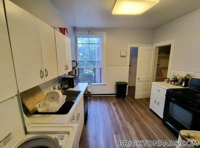 11 Atkins St in Boston, MA - Building Photo - Building Photo