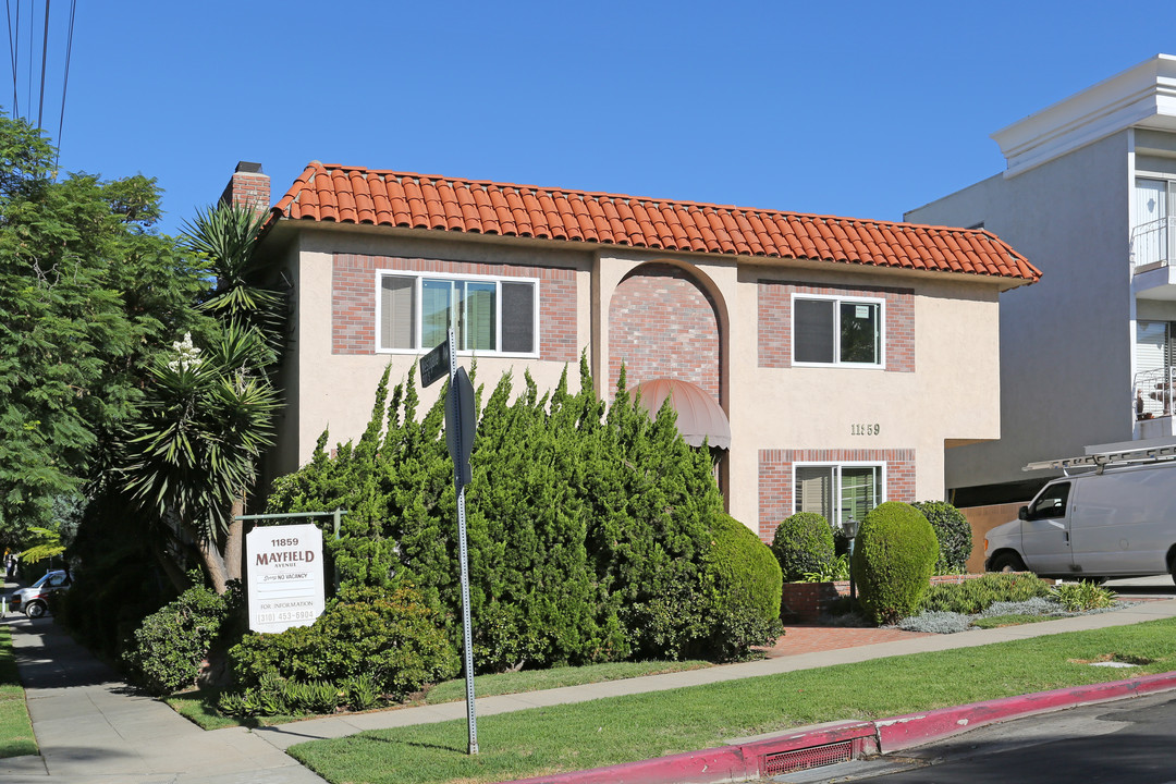 11859 Mayfield Ave in Los Angeles, CA - Building Photo