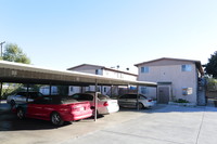 Las Casitas Apartments in Vista, CA - Building Photo - Building Photo