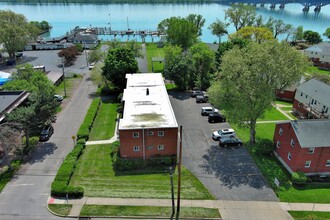 6723 Buffalo Ave, Unit 4 in Niagara Falls, NY - Foto de edificio - Building Photo