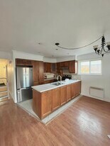 321 81E Av in Laval, QC - Building Photo