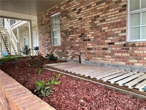 4800 Pontchartrain Dr, Unit 2 in Slidell, LA - Building Photo - Building Photo