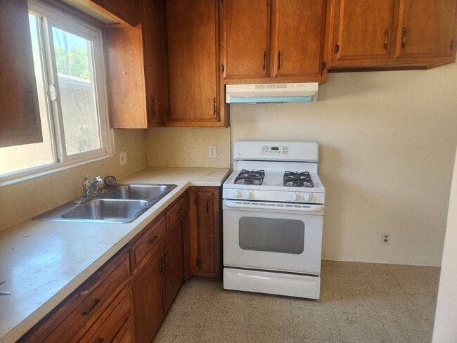 3315 Fairmount Blvd in Riverside, CA - Building Photo - Building Photo