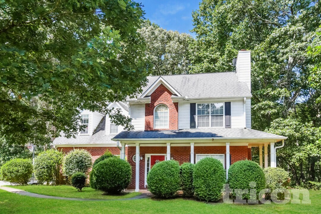 5378 Fawn Ivey Ln in Buford, GA - Building Photo