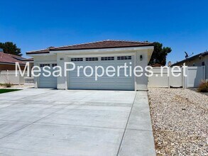 13555 Sea Gull Dr in Victorville, CA - Building Photo - Building Photo