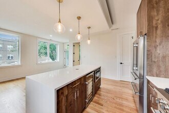 6363 S Ellis Ave in Chicago, IL - Building Photo - Building Photo